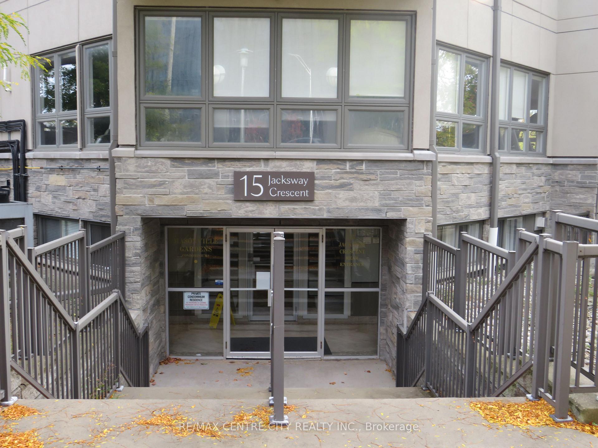 Photo 2 of Unit 402, 15 Jacksway Crescent, London, North G — HOMEH