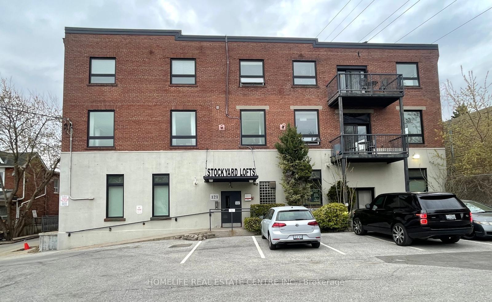 Front of Unit 1, 121 Prescott Avenue