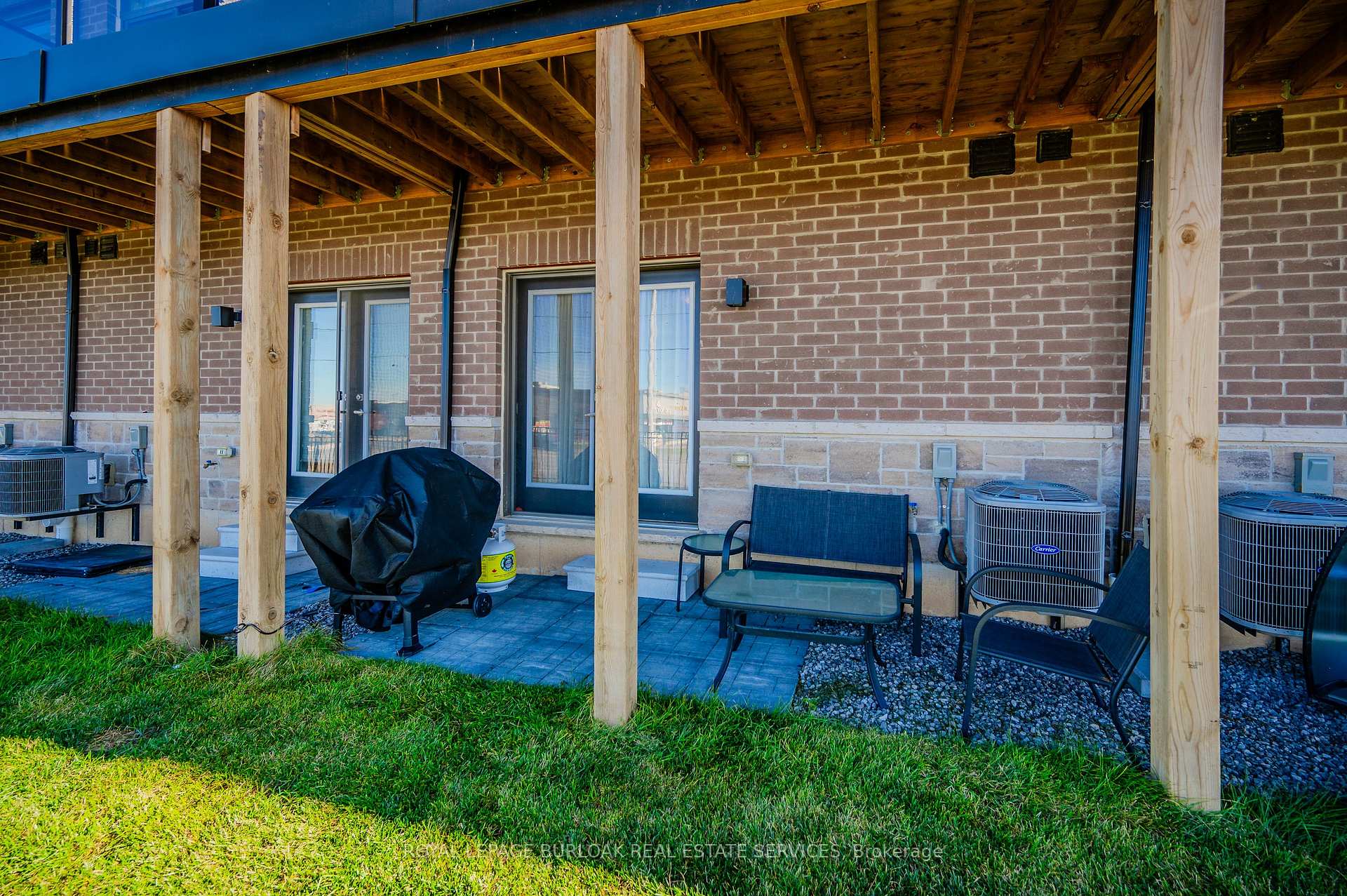 Photo 7 of Unit 37, 120 Court Drive, Brant, Paris — HOMEH