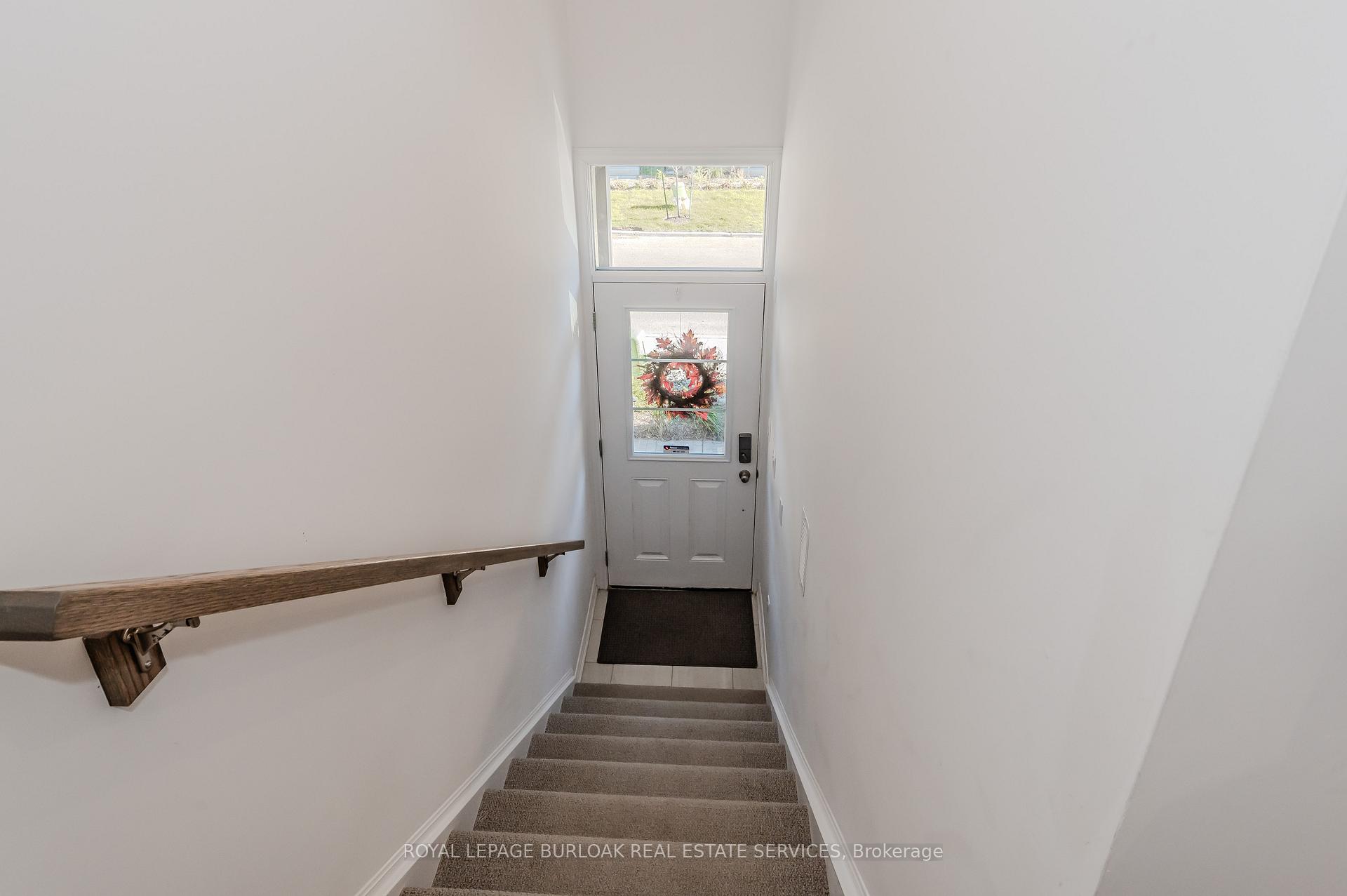 Photo 3 of Unit 37, 120 Court Drive, Brant, Paris — HOMEH