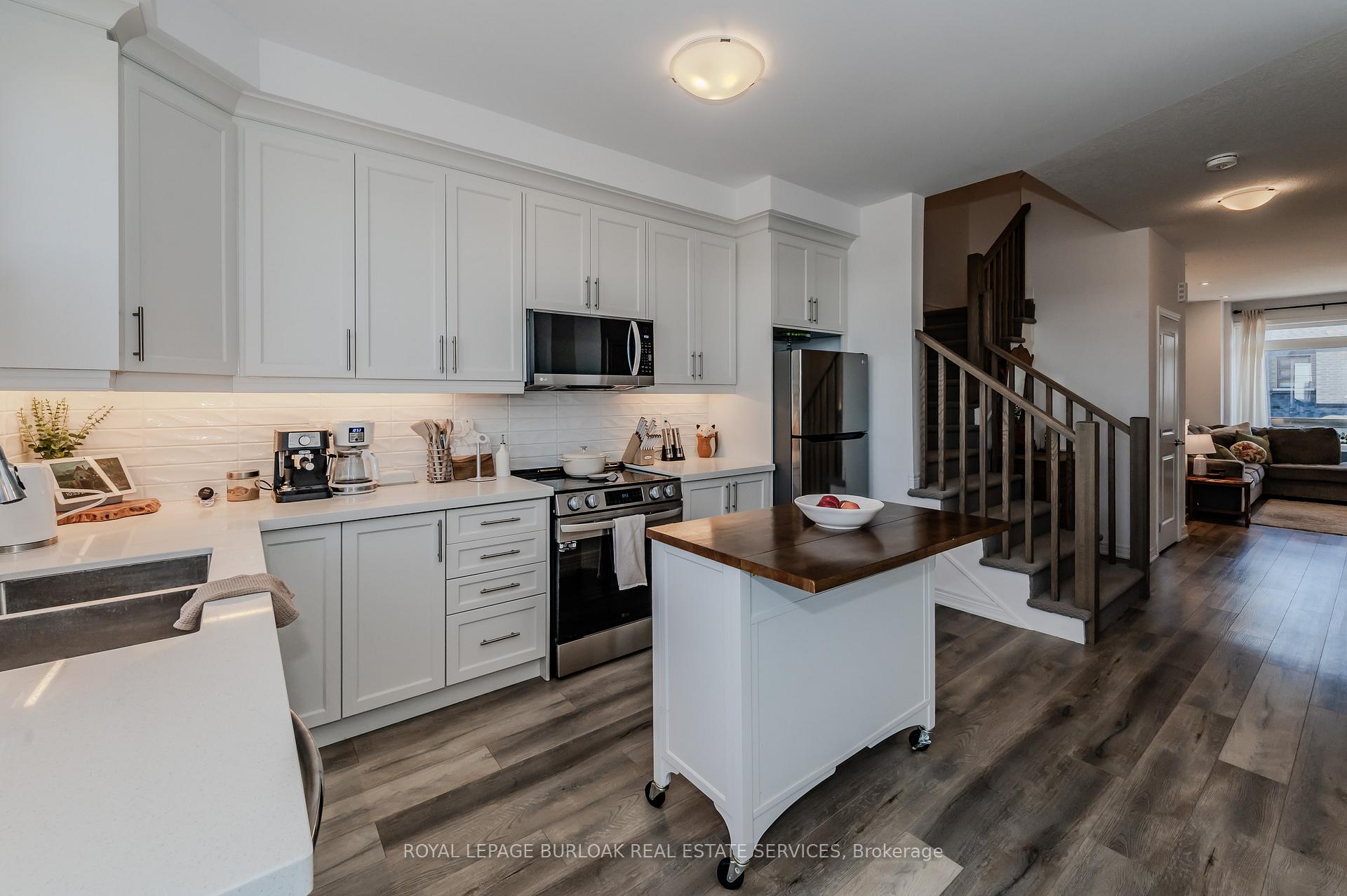 Photo 13 of Unit 37, 120 Court Drive, Brant, Paris — HOMEH