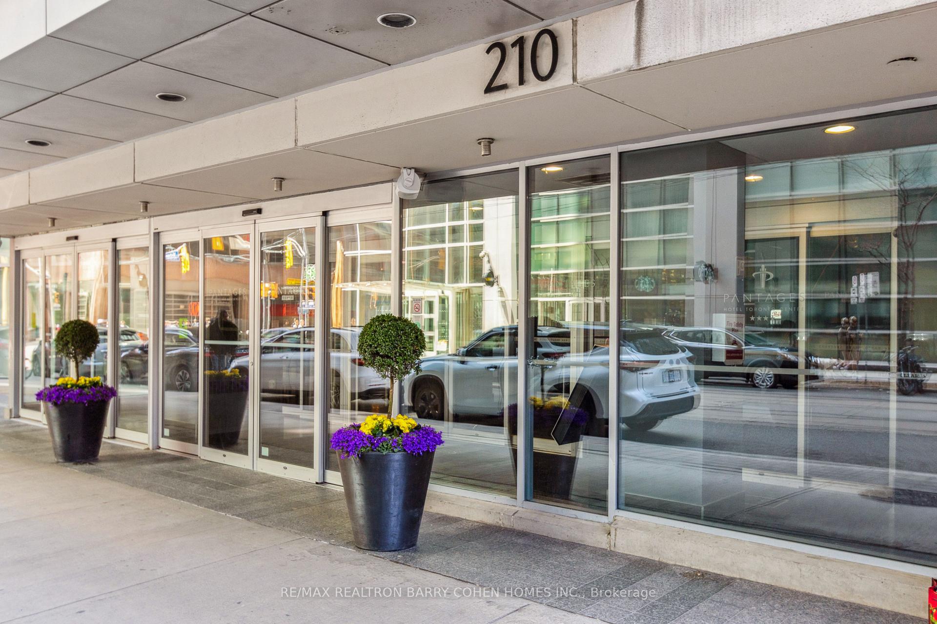 Front of Unit 3606, 210 Victoria Street