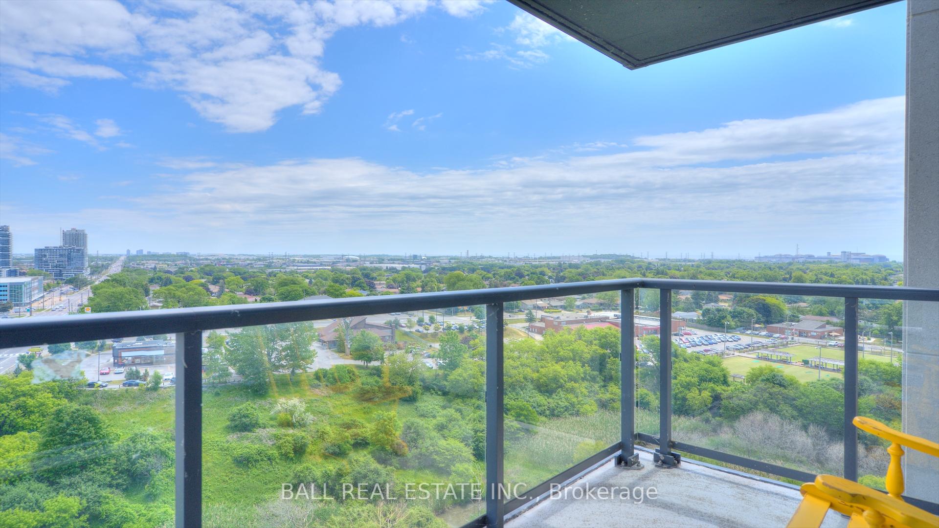 Photo 15 of Unit 1402, 1255 Bayly Street, Pickering, Bay Ridges — HOMEH