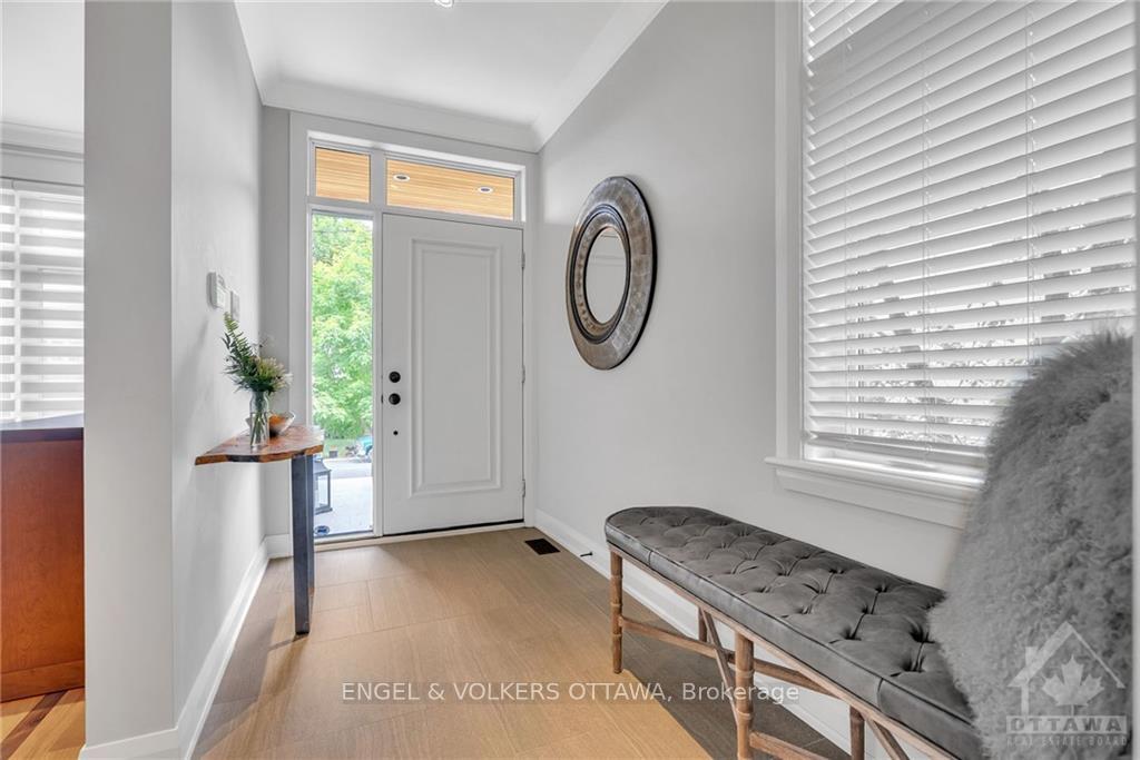 Photo 3 of 528 Cole Avenue, Ottawa, McKellar/Highland — HOMEH