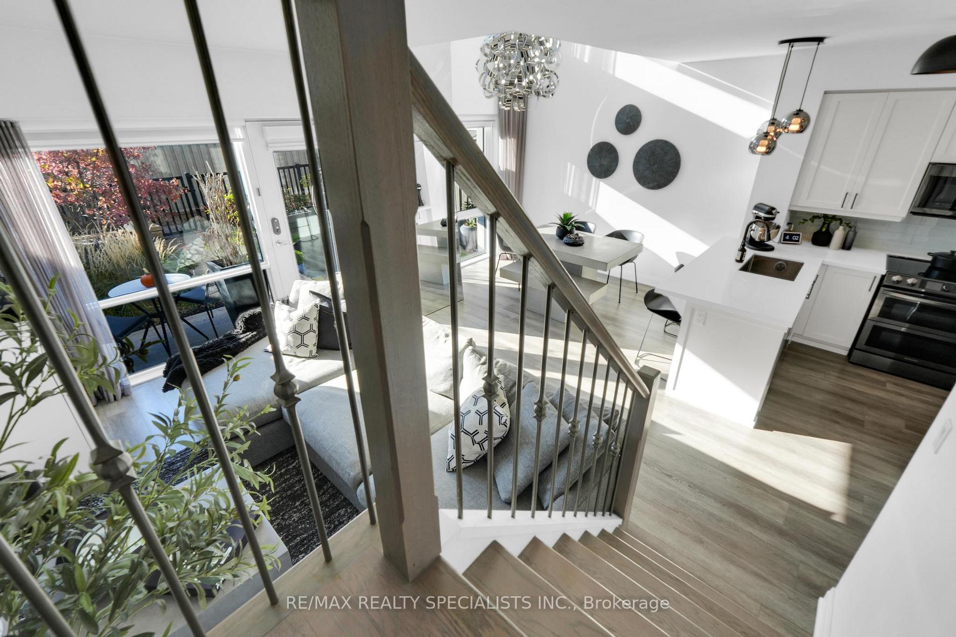 Photo 9 of Unit 105, 24 Woodstream Boulevard, Vaughan, Vaughan Grove — HOMEH