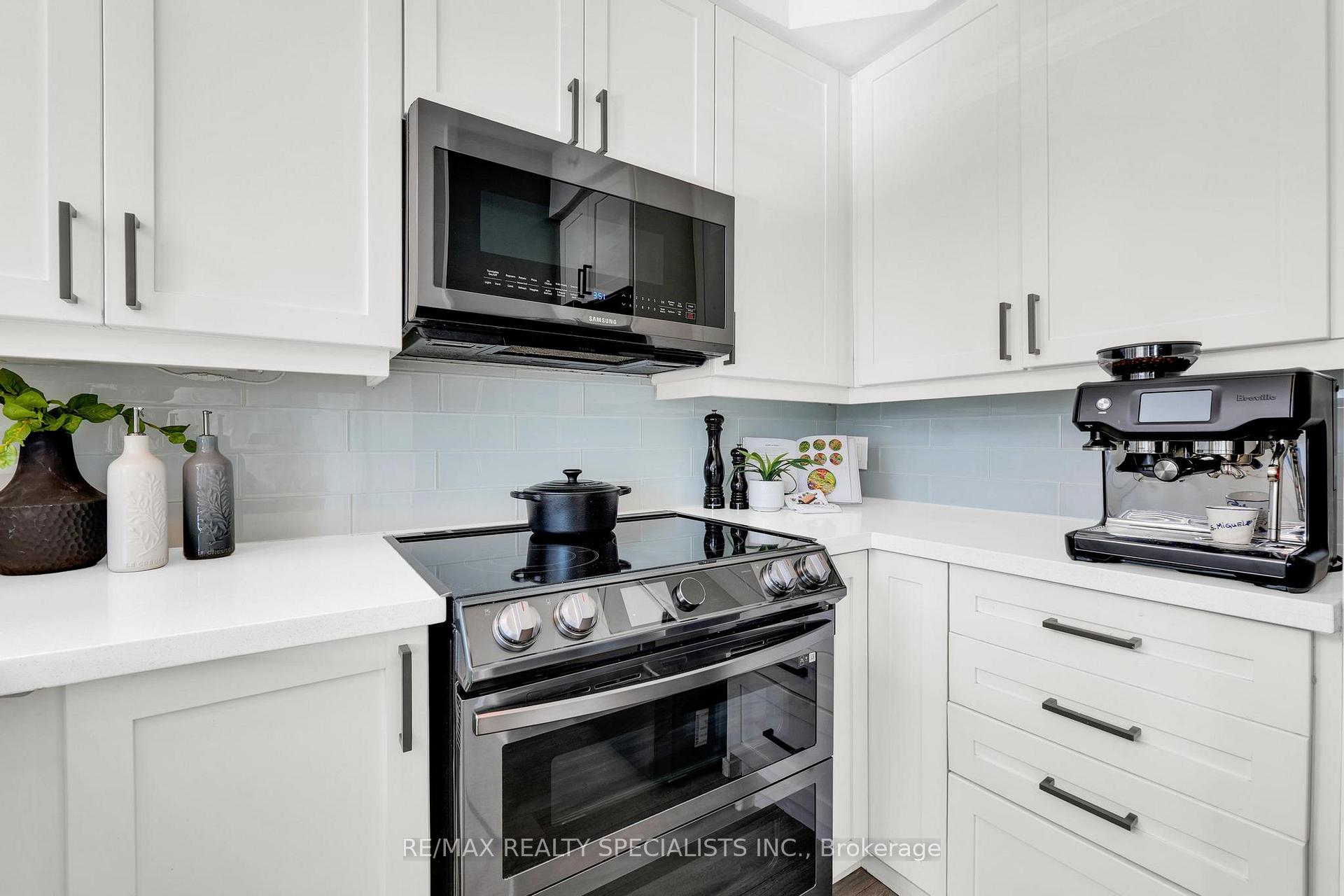 Photo 13 of Unit 105, 24 Woodstream Boulevard, Vaughan, Vaughan Grove — HOMEH