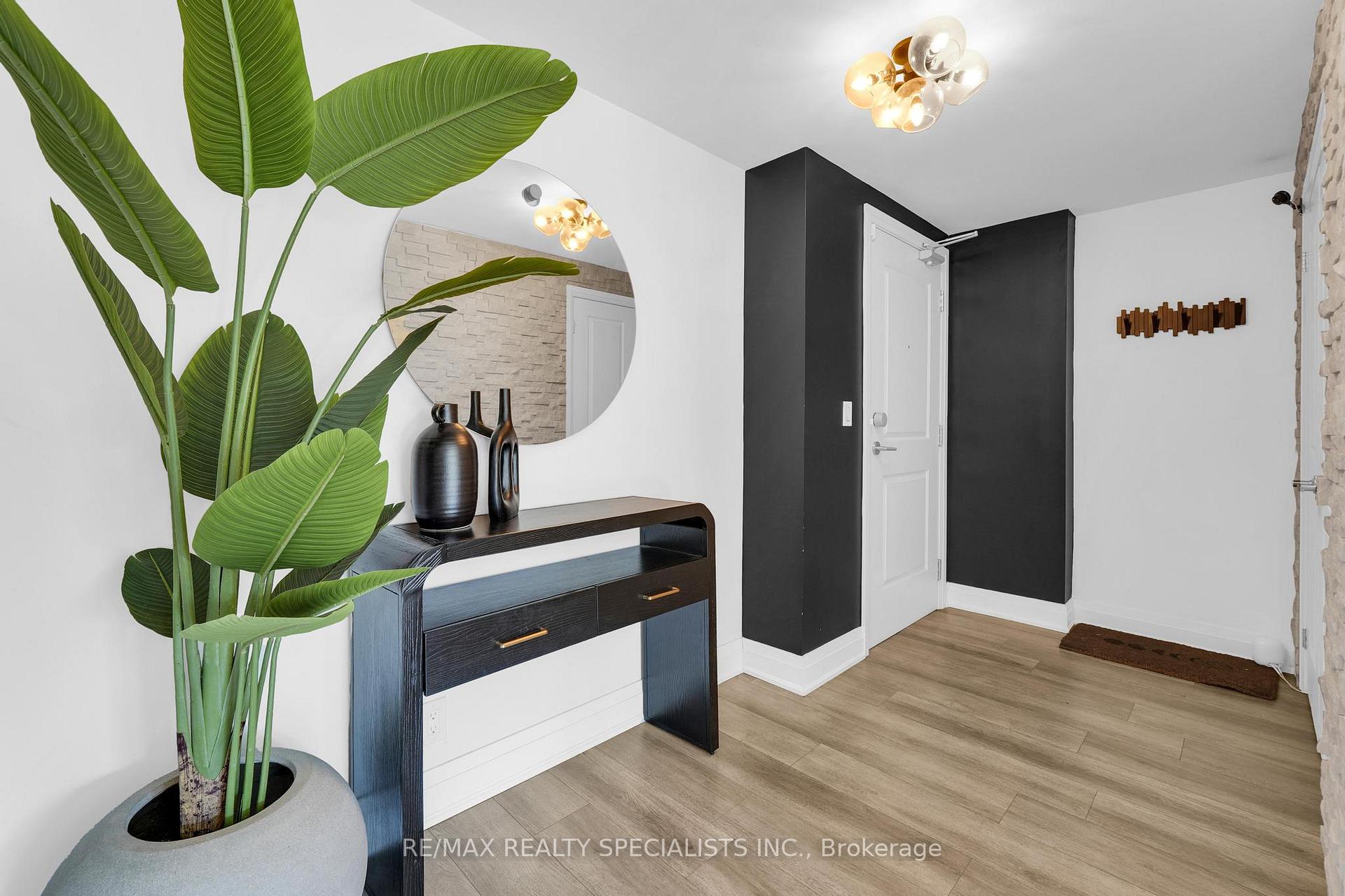 Photo 19 of Unit 105, 24 Woodstream Boulevard, Vaughan, Vaughan Grove — HOMEH