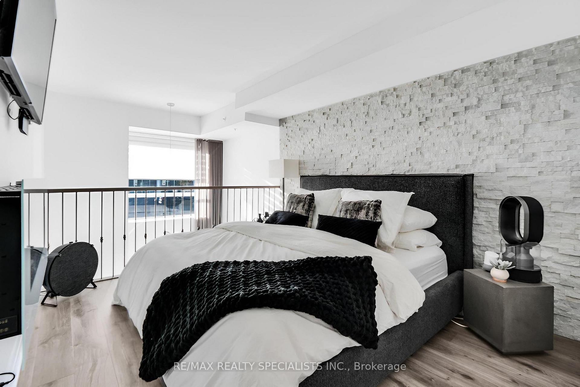 Photo 21 of Unit 105, 24 Woodstream Boulevard, Vaughan, Vaughan Grove — HOMEH