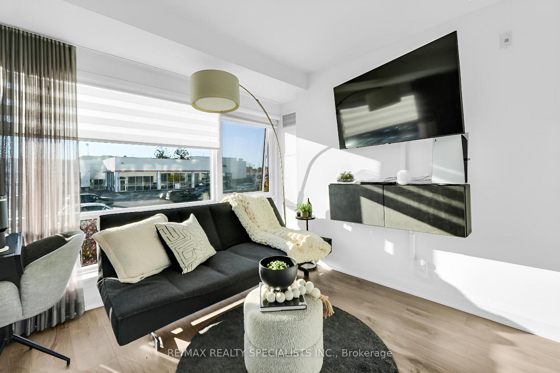 Photo 24 of Unit 105, 24 Woodstream Boulevard, Vaughan, Vaughan Grove — HOMEH