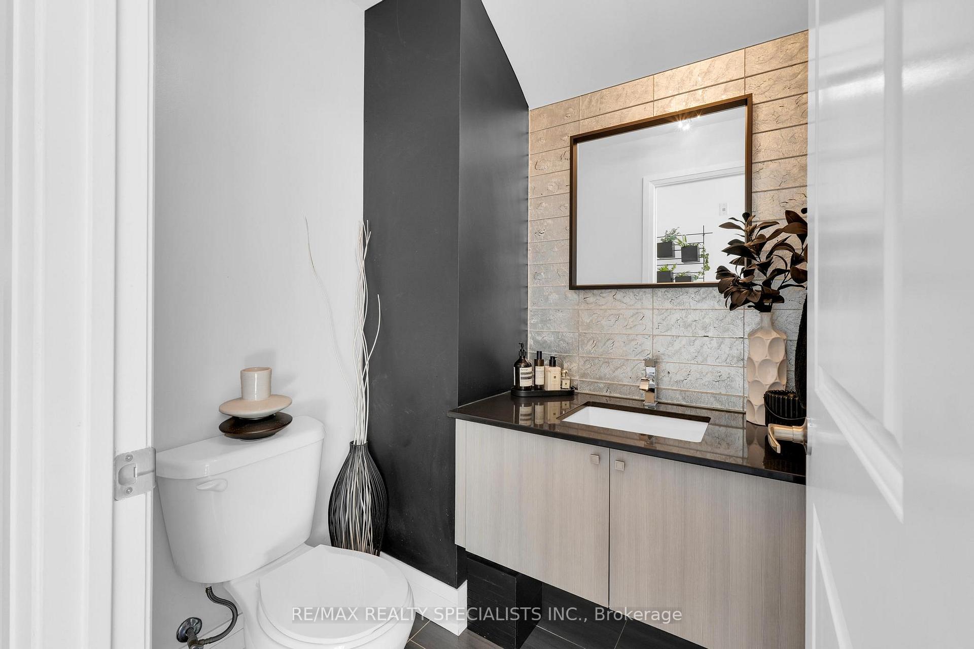 Photo 26 of Unit 105, 24 Woodstream Boulevard, Vaughan, Vaughan Grove — HOMEH