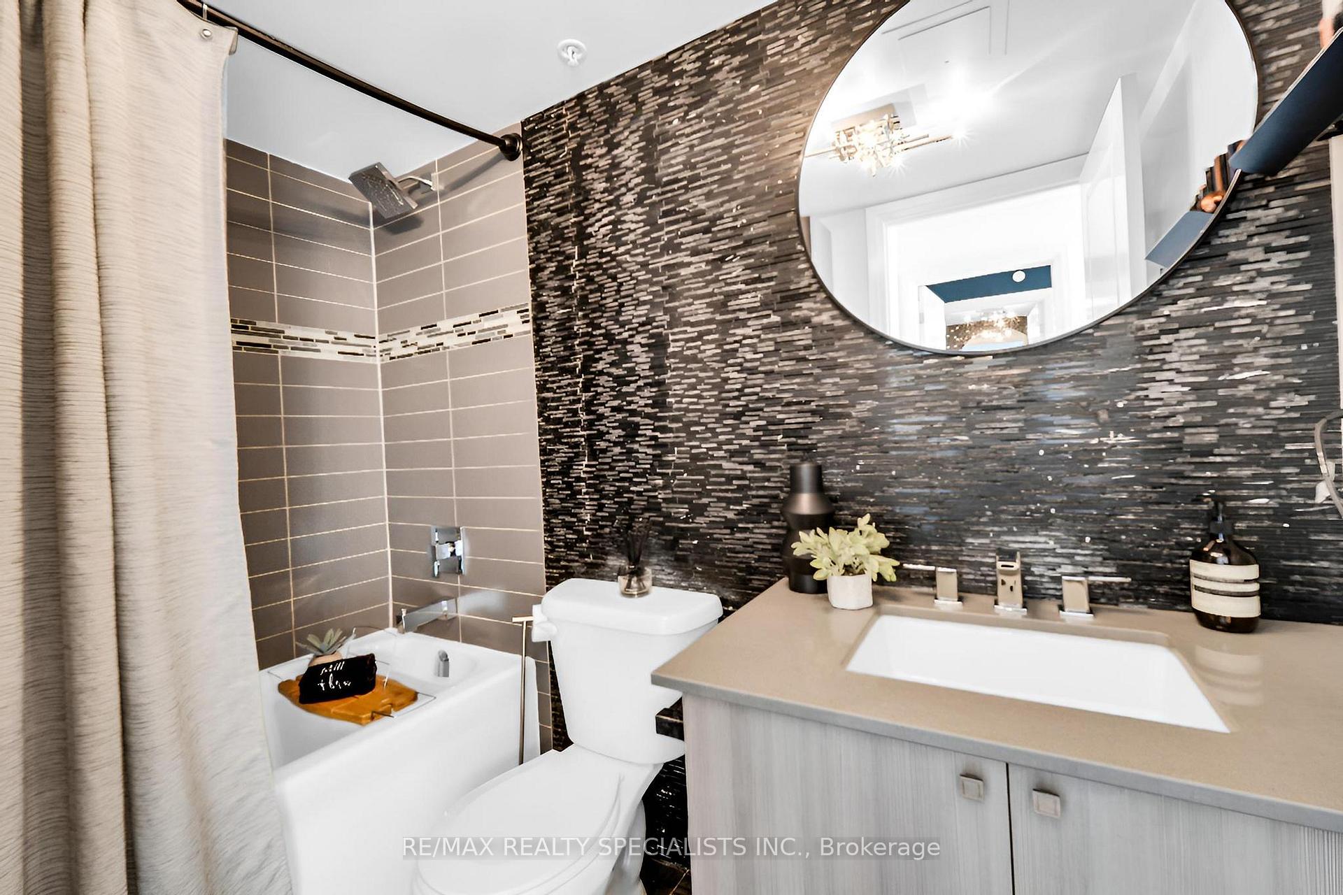 Photo 27 of Unit 105, 24 Woodstream Boulevard, Vaughan, Vaughan Grove — HOMEH