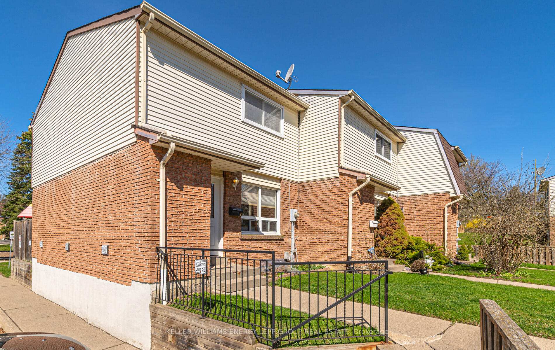Photo 3 of Unit 23, 72 Martin Road, Clarington, Bowmanville — HOMEH