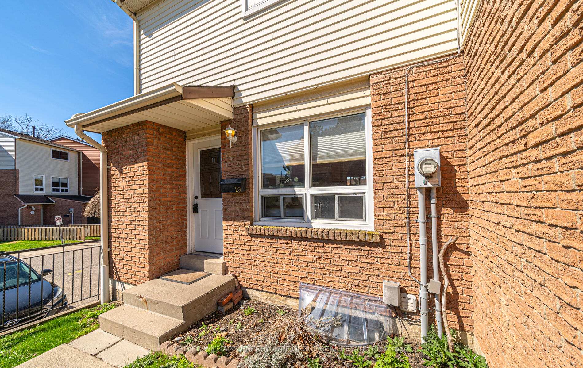 Photo 4 of Unit 23, 72 Martin Road, Clarington, Bowmanville — HOMEH