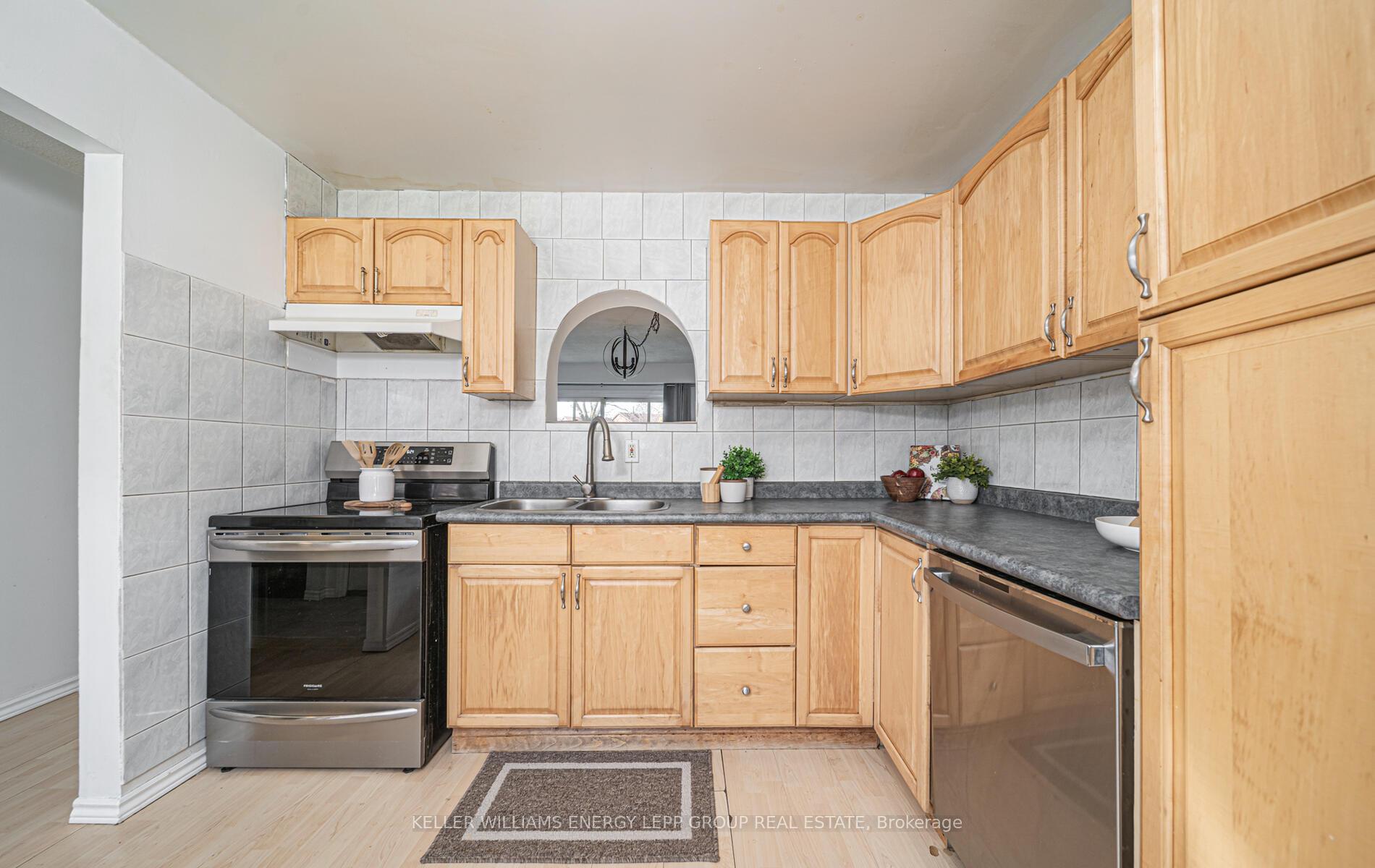 Photo 7 of Unit 23, 72 Martin Road, Clarington, Bowmanville — HOMEH