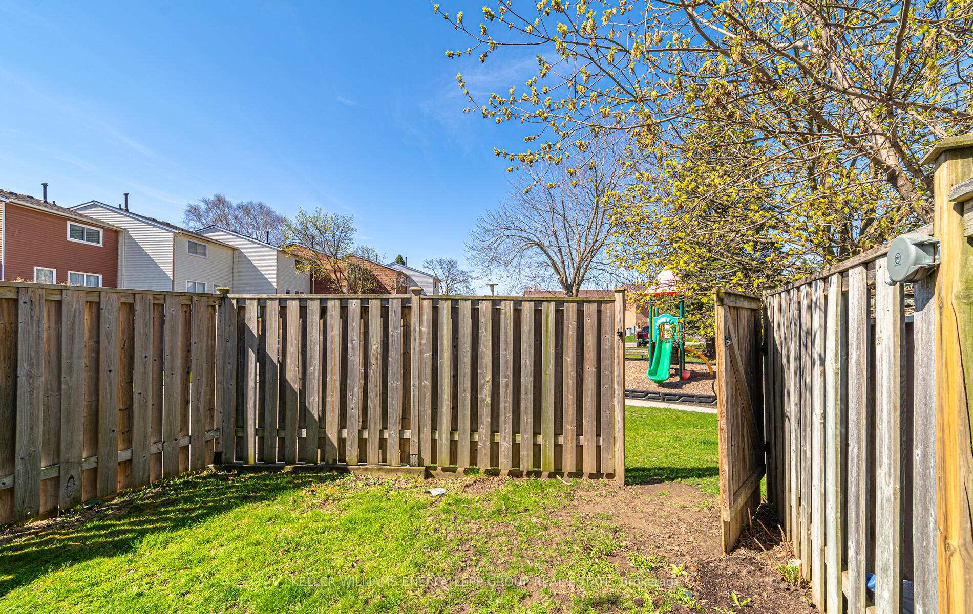 Photo 32 of Unit 23, 72 Martin Road, Clarington, Bowmanville — HOMEH