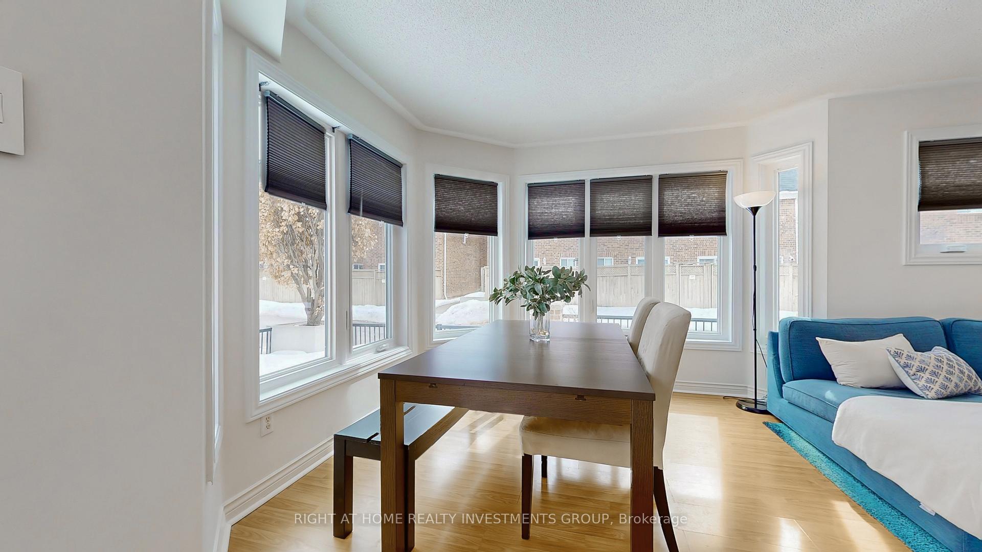 Photo 5 of Unit 157, 18 Clark Avenue W, Vaughan, Crestwood-Springfarm-Yorkhill — HOMEH