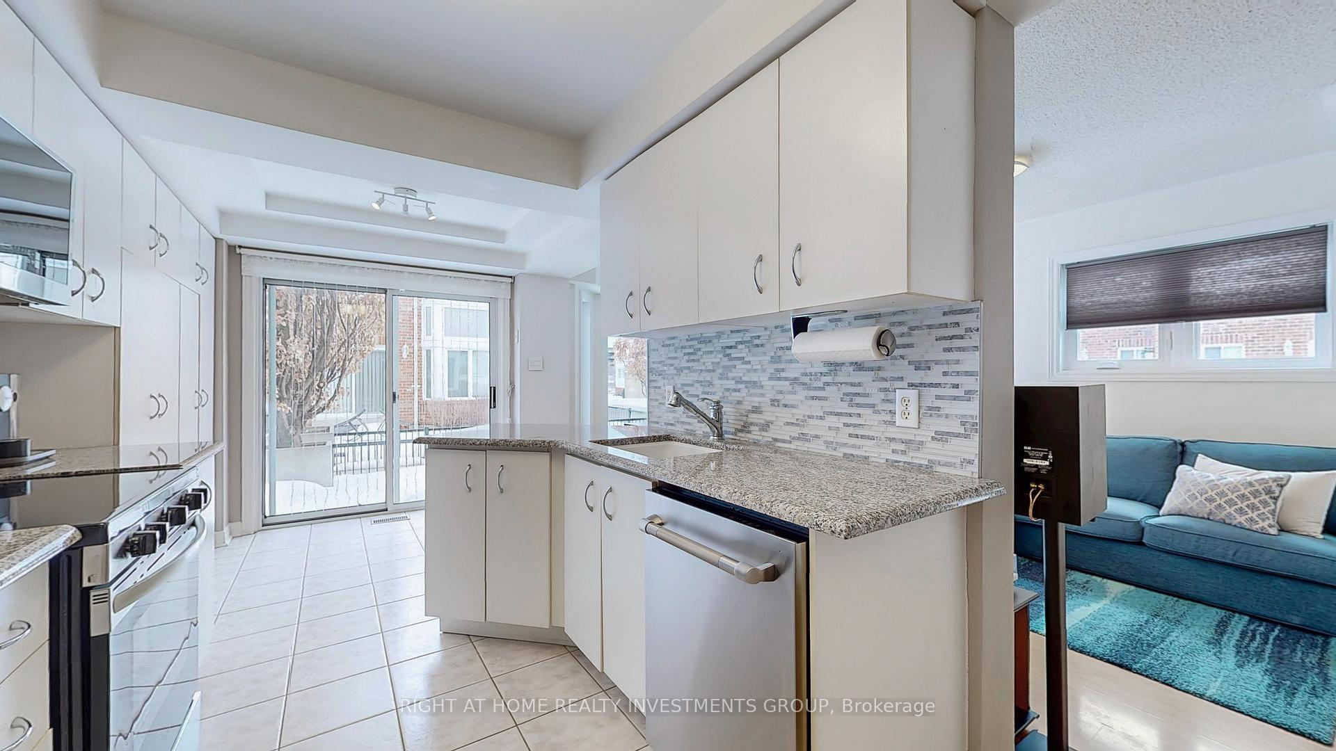 Photo 8 of Unit 157, 18 Clark Avenue W, Vaughan, Crestwood-Springfarm-Yorkhill — HOMEH