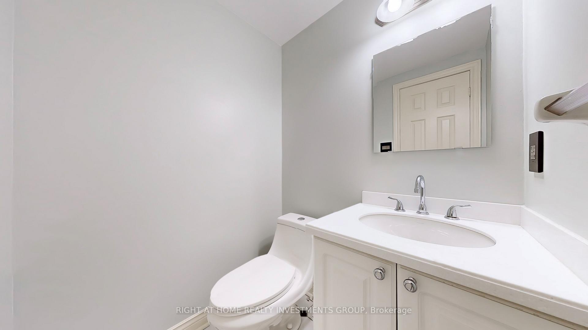 Photo 11 of Unit 157, 18 Clark Avenue W, Vaughan, Crestwood-Springfarm-Yorkhill — HOMEH