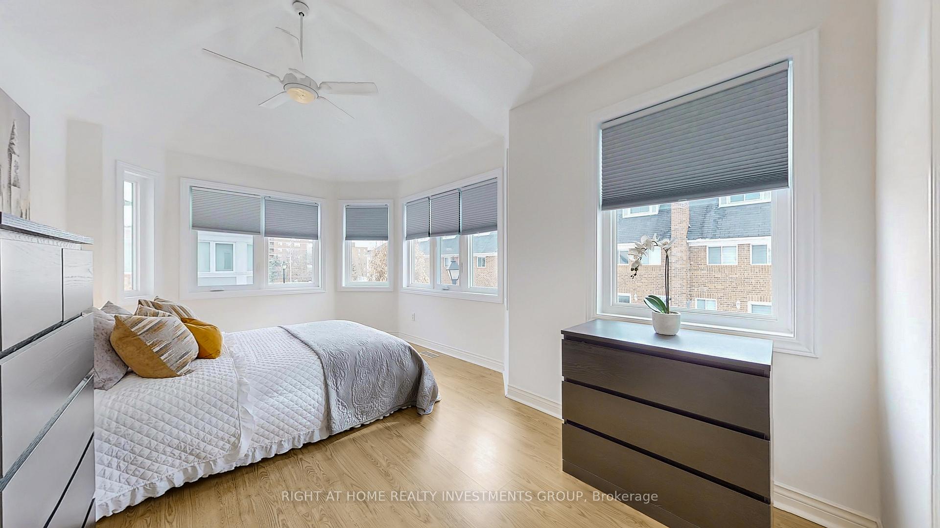 Photo 13 of Unit 157, 18 Clark Avenue W, Vaughan, Crestwood-Springfarm-Yorkhill — HOMEH