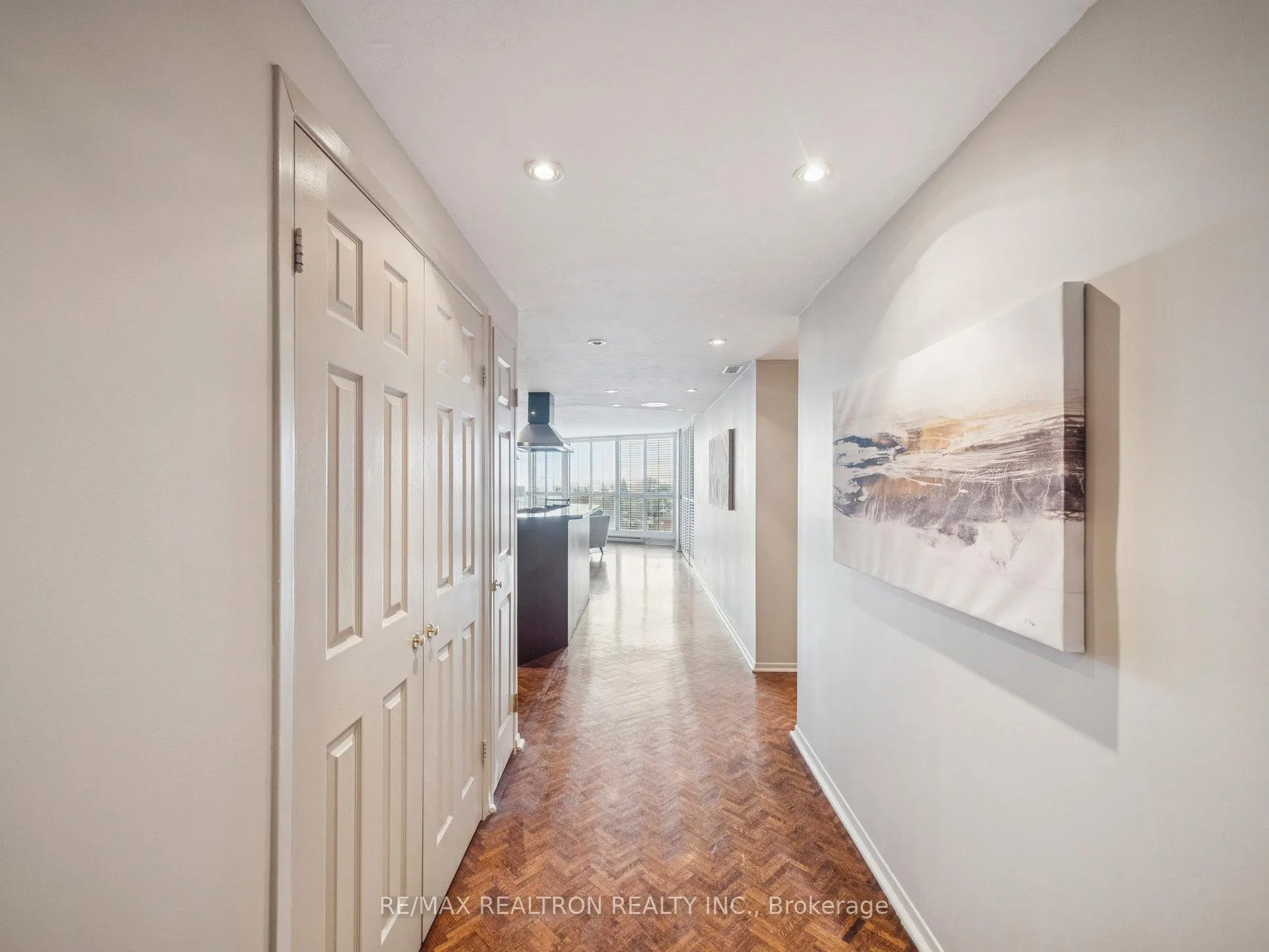 Photo 4 of Unit 710, 2000 Islington Avenue, Etobicoke, Kingsview Village-The Westway — HOMEH