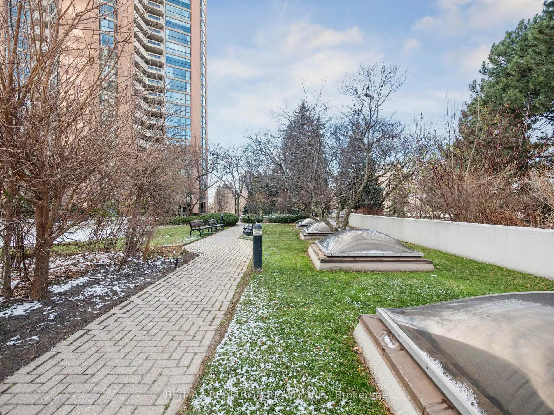Photo 45 of Unit 710, 2000 Islington Avenue, Etobicoke, Kingsview Village-The Westway — HOMEH