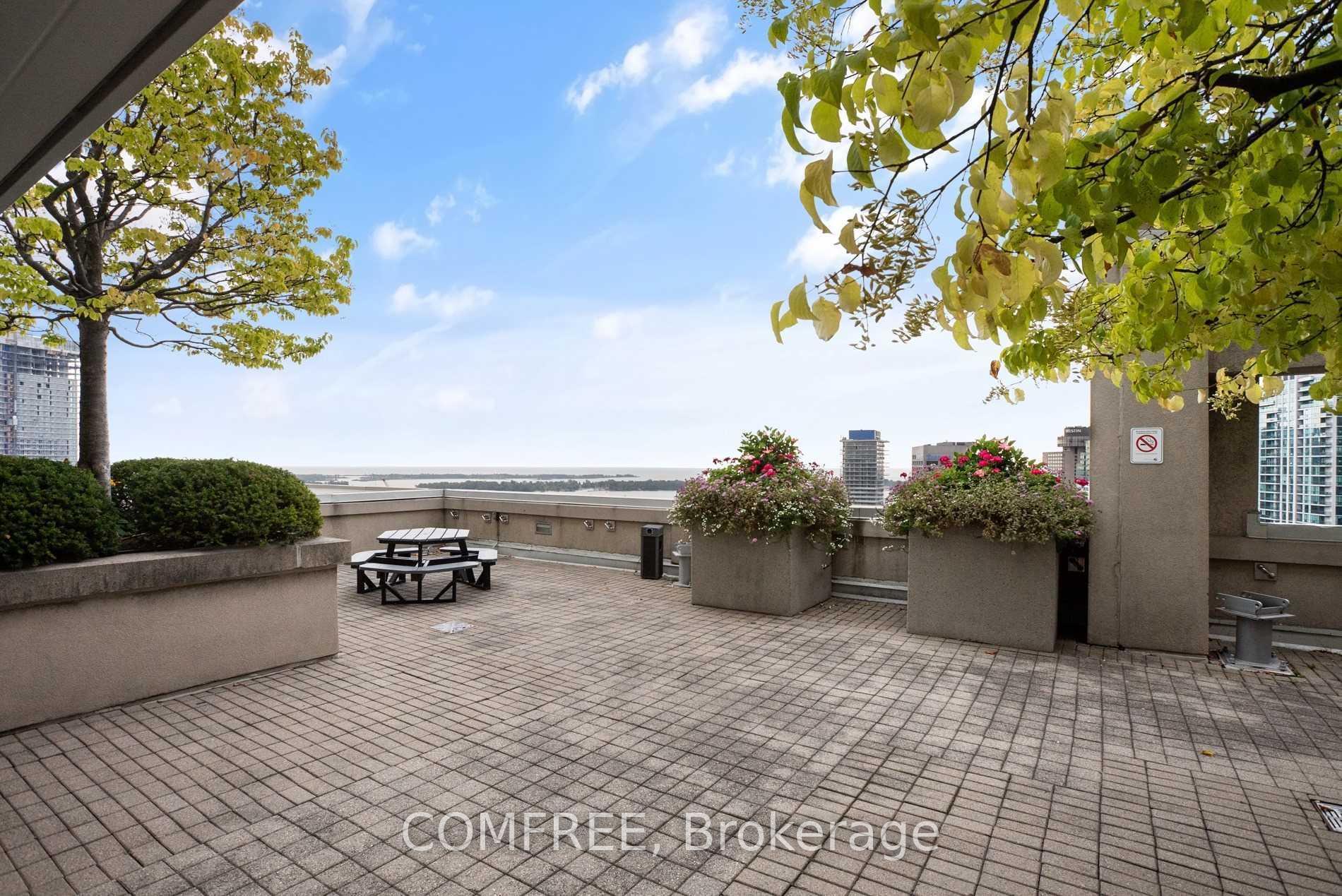Photo 16 of Unit 1519, 25 The Esplanade, Toronto, Waterfront Communities — HOMEH
