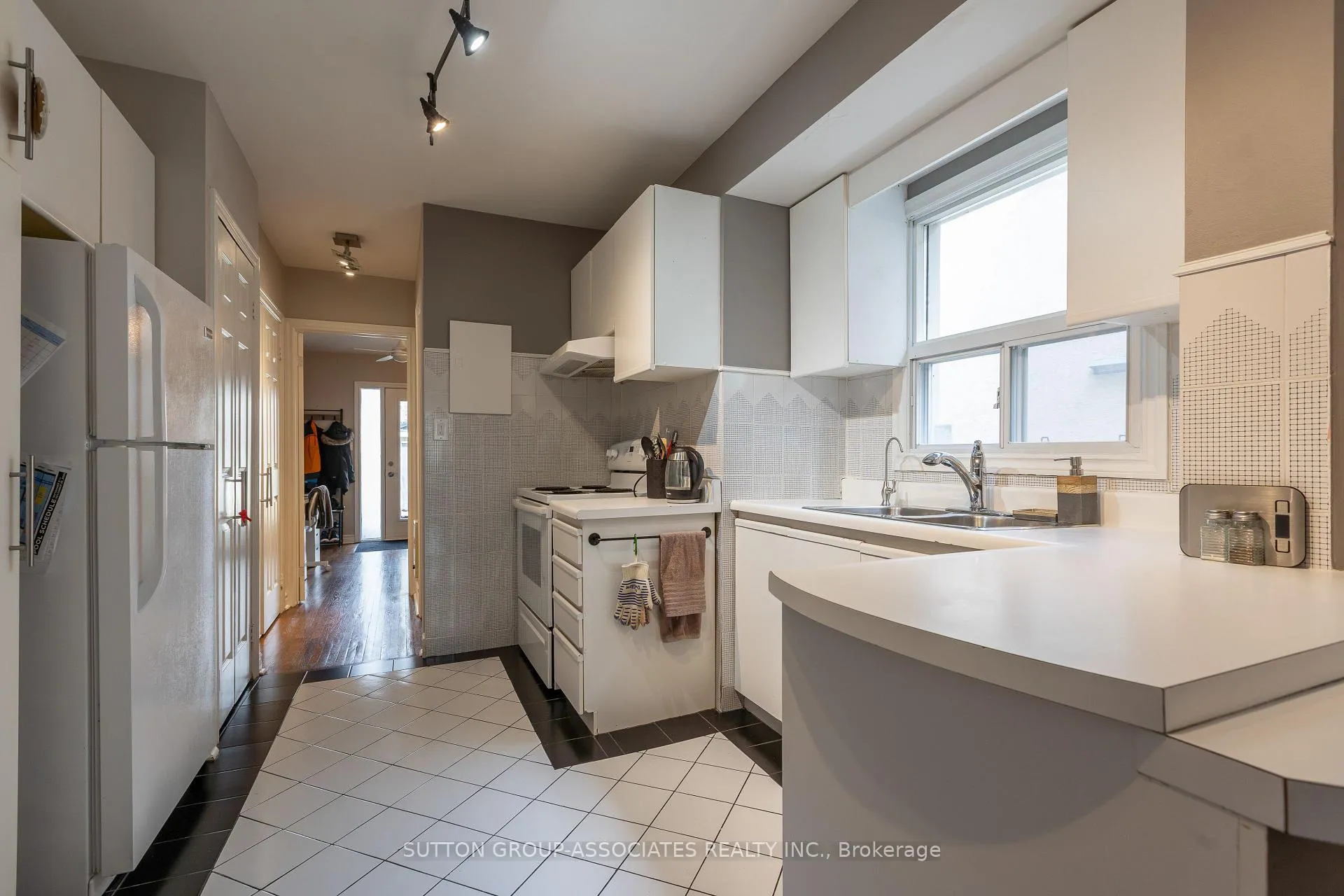 Photo 8 of Unit 1, 26 Alcina Avenue, Toronto, Wychwood — HOMEH