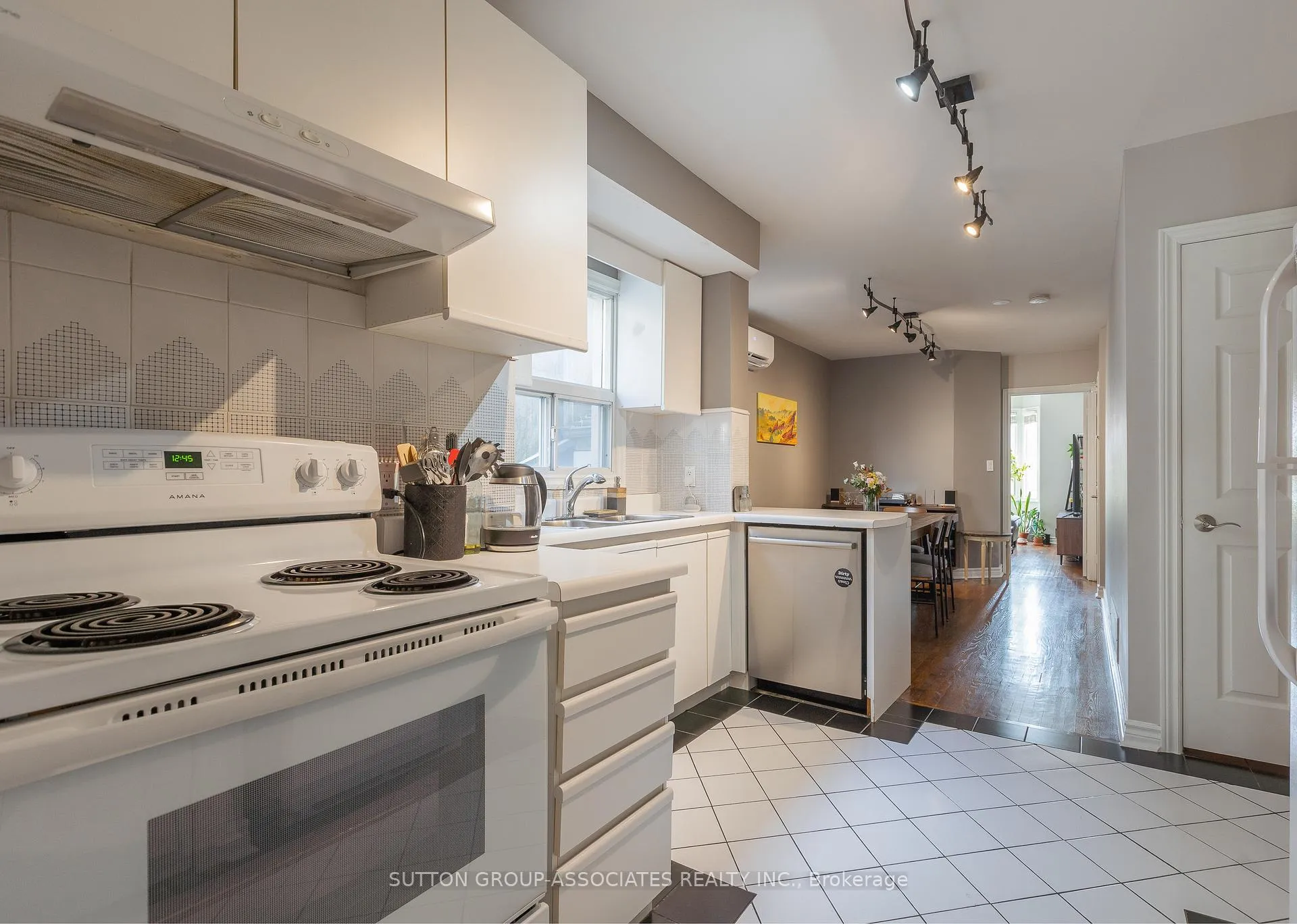 Photo 10 of Unit 1, 26 Alcina Avenue, Toronto, Wychwood — HOMEH