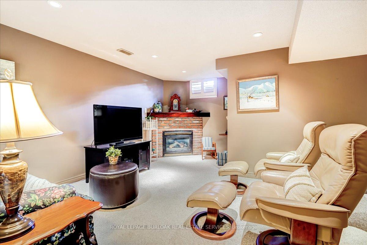 Photo 19 of Unit 27, 515 North Service Road, Hamilton, Lakeshore — HOMEH