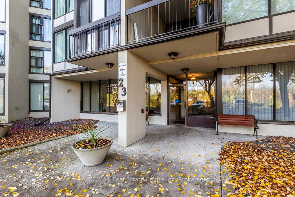 Photo 3 of Unit 101, 23 Woodlawn Road E, Guelph, Riverside Park — HOMEH