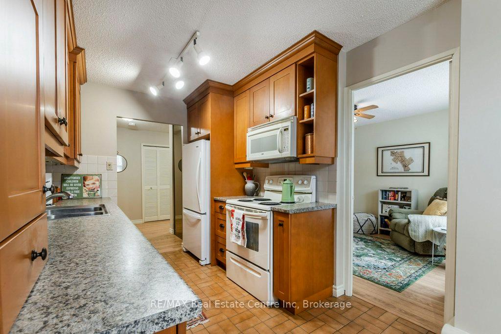 Photo 17 of Unit 101, 23 Woodlawn Road E, Guelph, Riverside Park — HOMEH