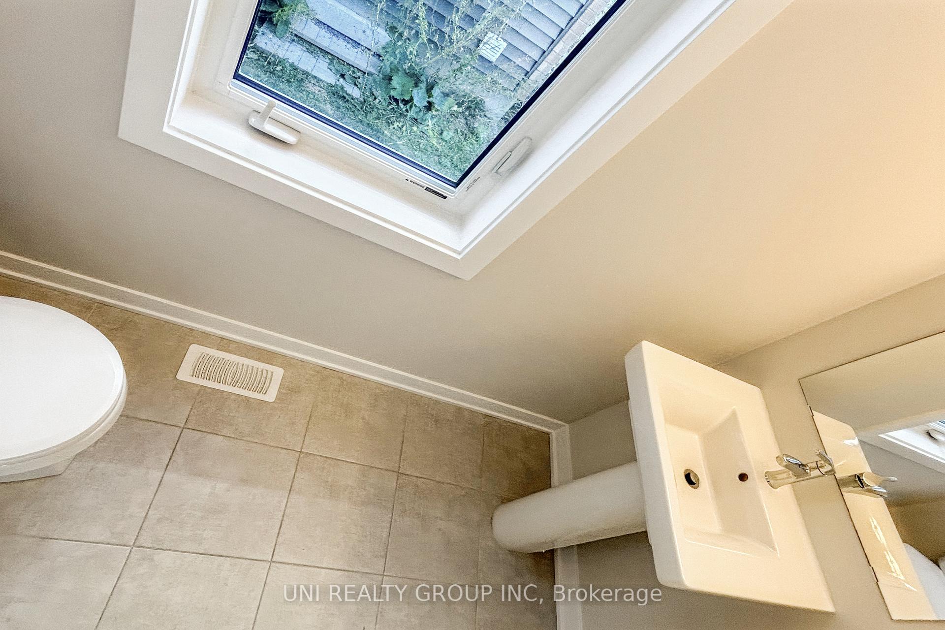 Photo 6 of 324 Canadensis Lane, Ottawa, Barrhaven - Half Moon Bay — HOMEH