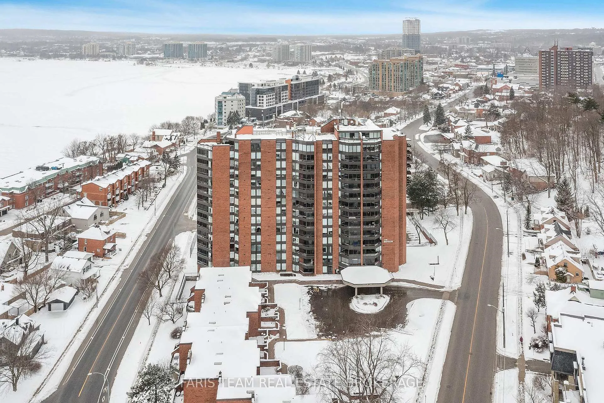 Photo 3 of Unit 707, 181 Collier Street, Barrie, North Shore — HOMEH