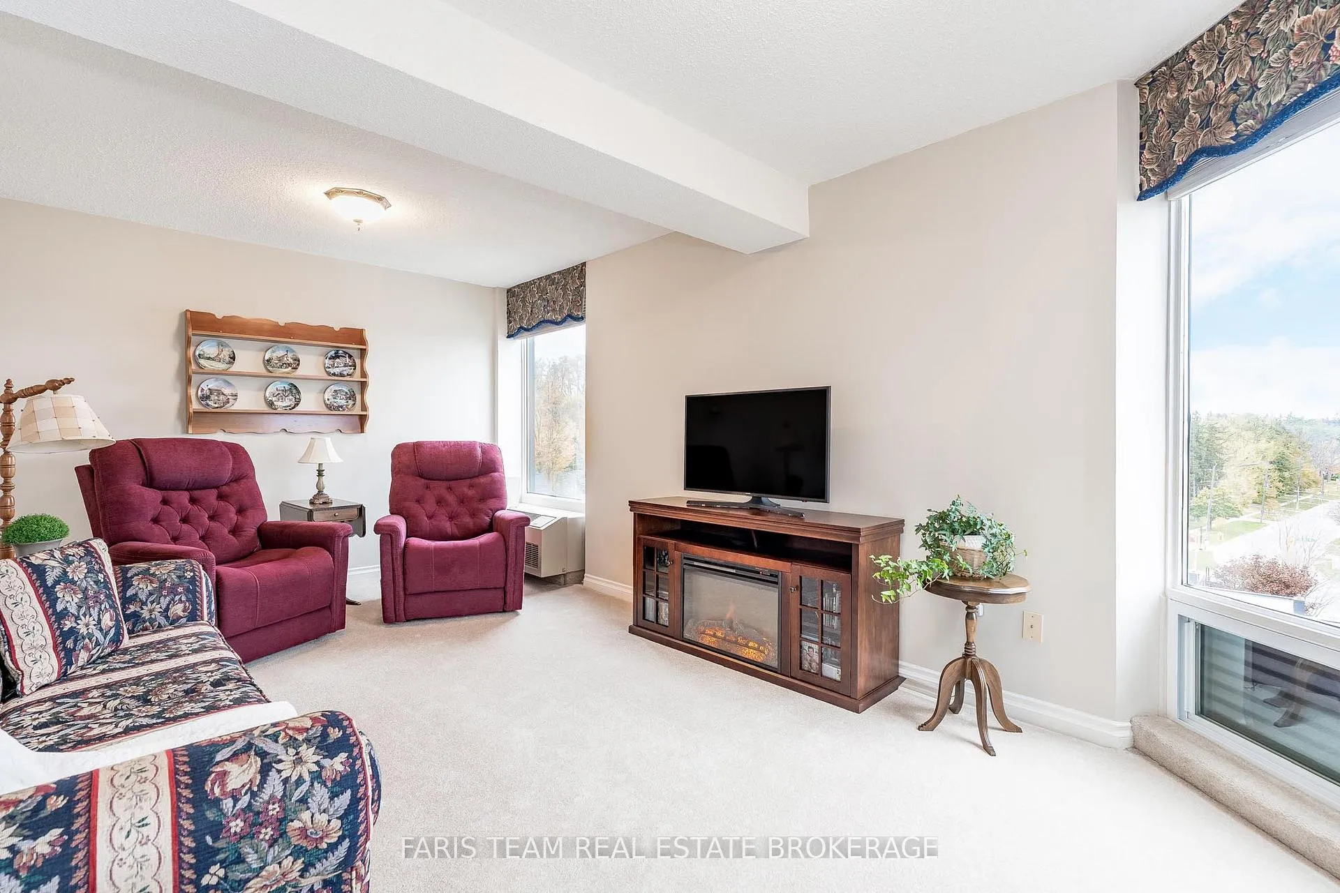 Photo 8 of Unit 707, 181 Collier Street, Barrie, North Shore — HOMEH