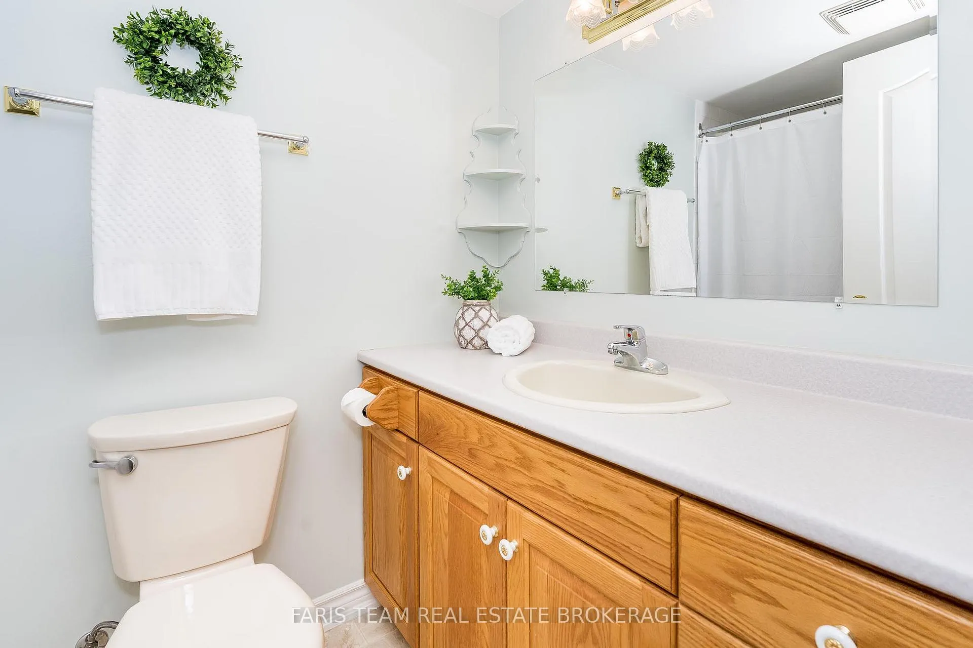 Photo 9 of Unit 707, 181 Collier Street, Barrie, North Shore — HOMEH