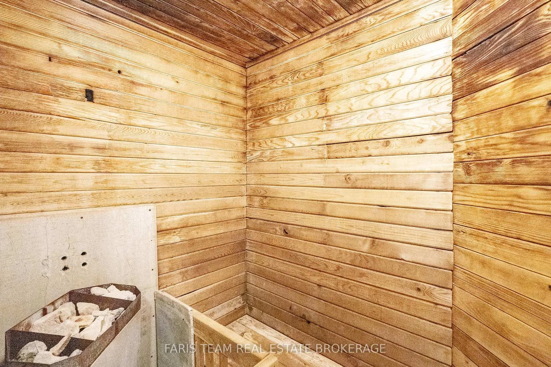 Photo 27 of Unit 707, 181 Collier Street, Barrie, North Shore — HOMEH