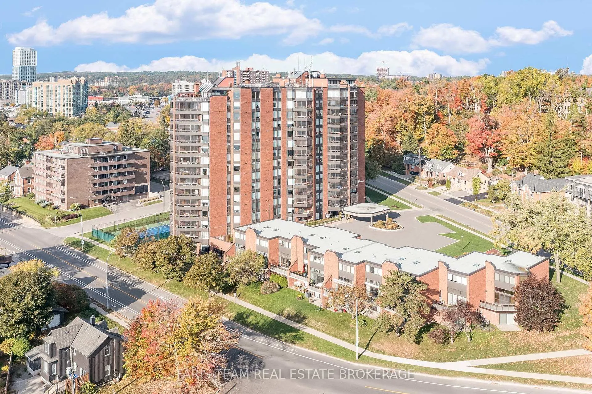 Photo 33 of Unit 707, 181 Collier Street, Barrie, North Shore — HOMEH