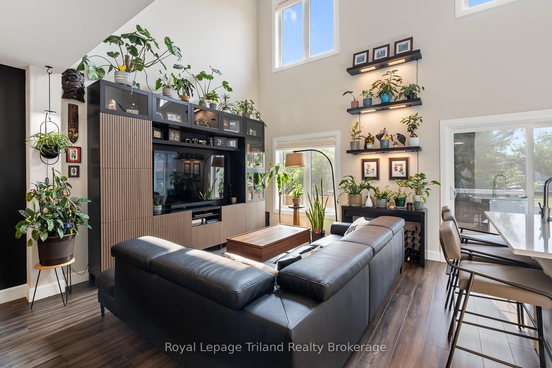 Photo 8 of Unit 14, 3202 Vivian Line, Stratford — HOMEH