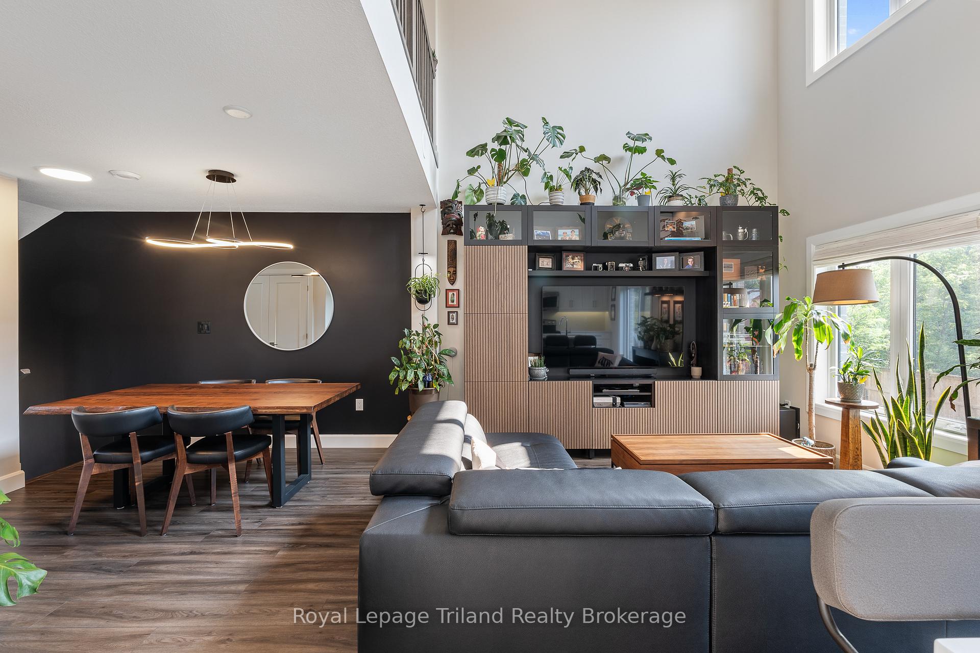 Photo 9 of Unit 14, 3202 Vivian Line, Stratford — HOMEH