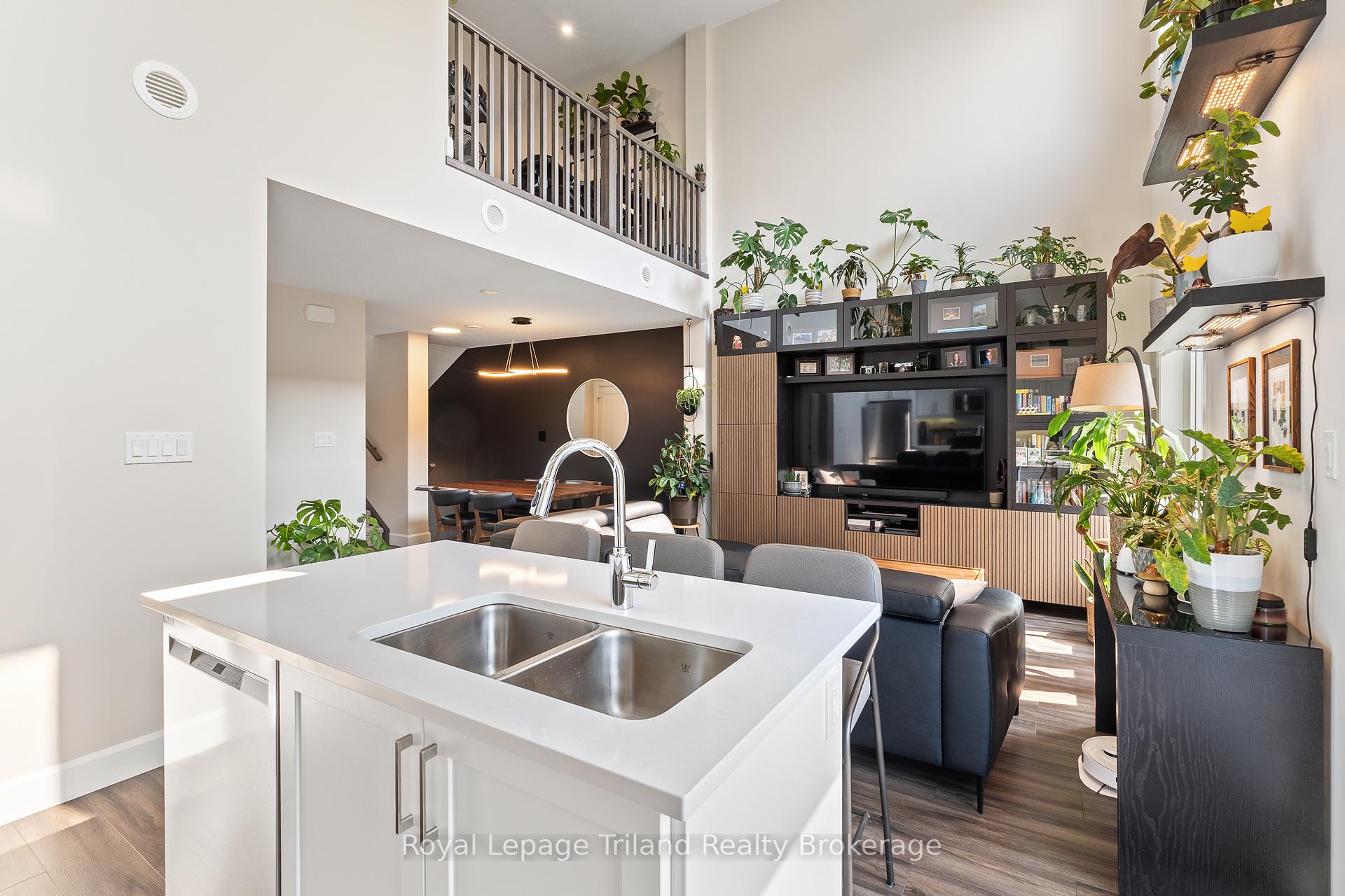 Photo 11 of Unit 14, 3202 Vivian Line, Stratford — HOMEH