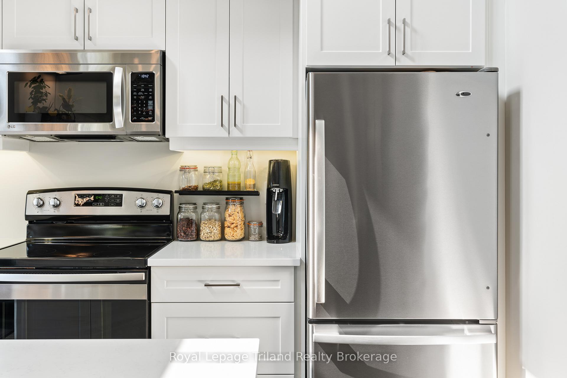 Photo 16 of Unit 14, 3202 Vivian Line, Stratford — HOMEH