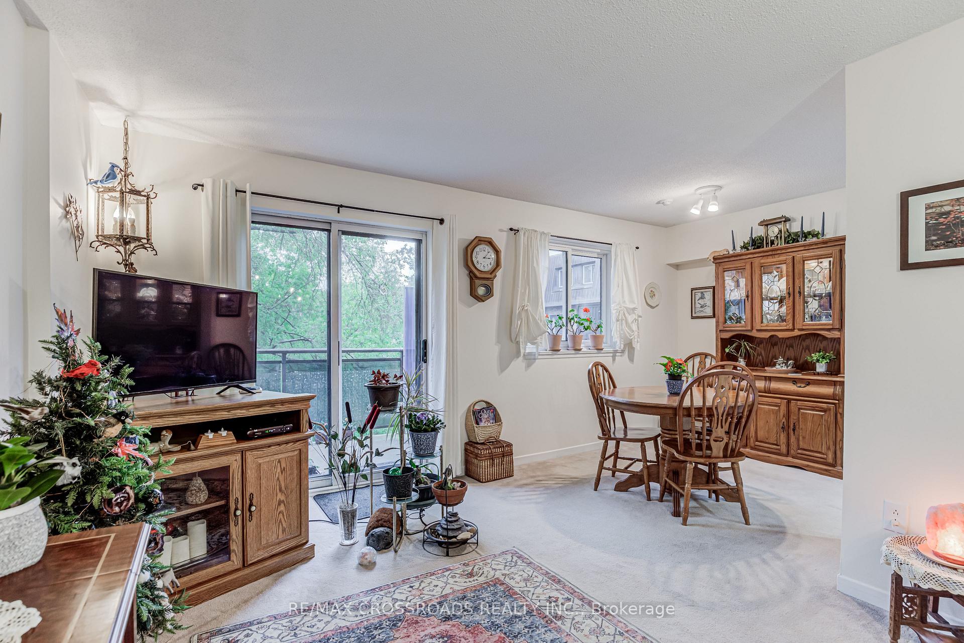 Photo 5 of Unit 97, 140 Ling Road, Scarborough, West Hill — HOMEH