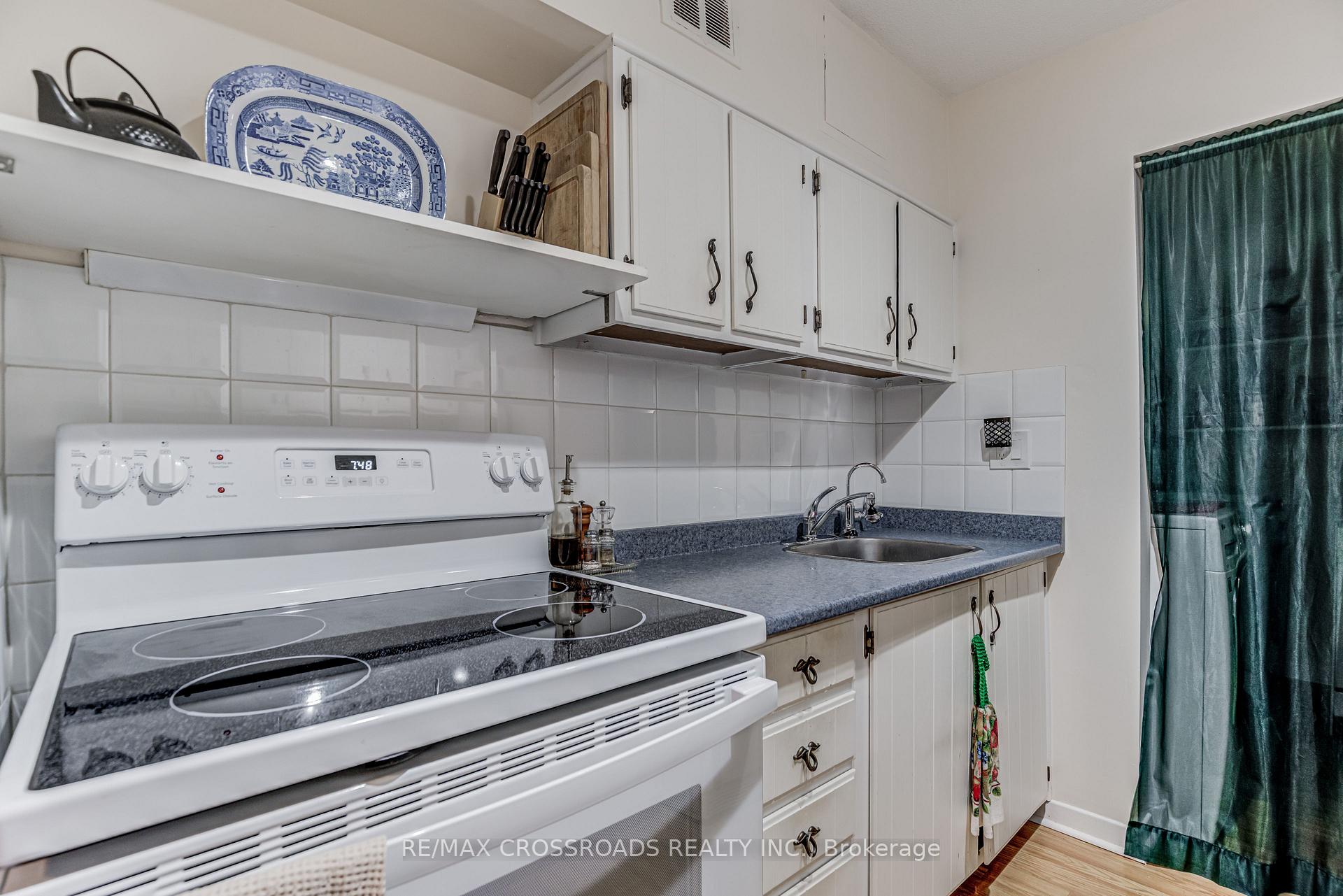 Photo 14 of Unit 97, 140 Ling Road, Scarborough, West Hill — HOMEH