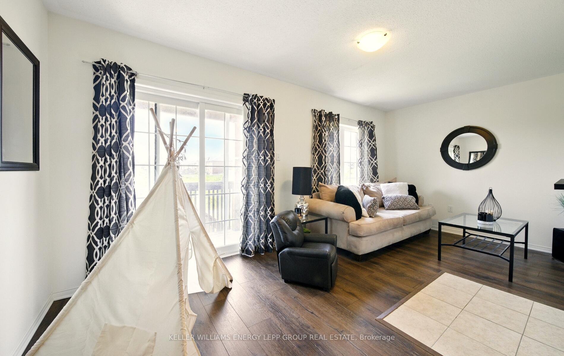 Photo 10 of Unit 53, 2458 Bromus Path, Oshawa, Windfields — HOMEH