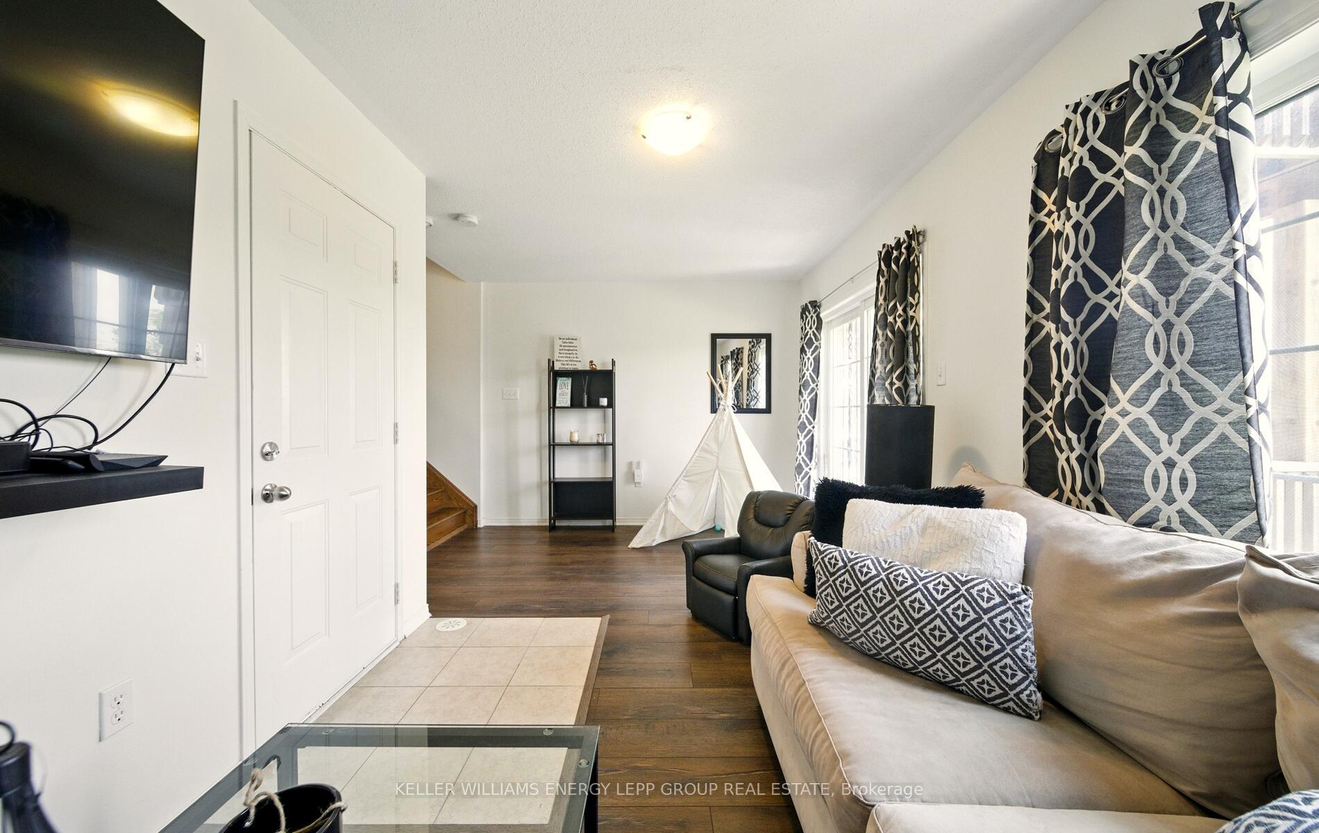 Photo 12 of Unit 53, 2458 Bromus Path, Oshawa, Windfields — HOMEH