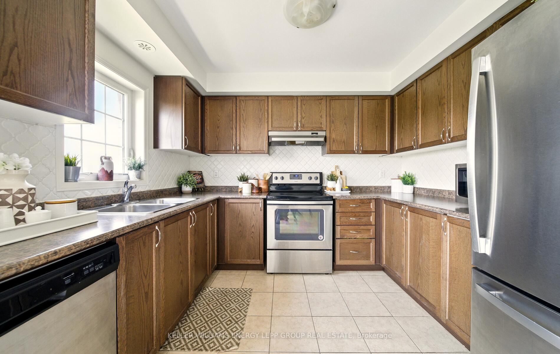 Photo 24 of Unit 53, 2458 Bromus Path, Oshawa, Windfields — HOMEH