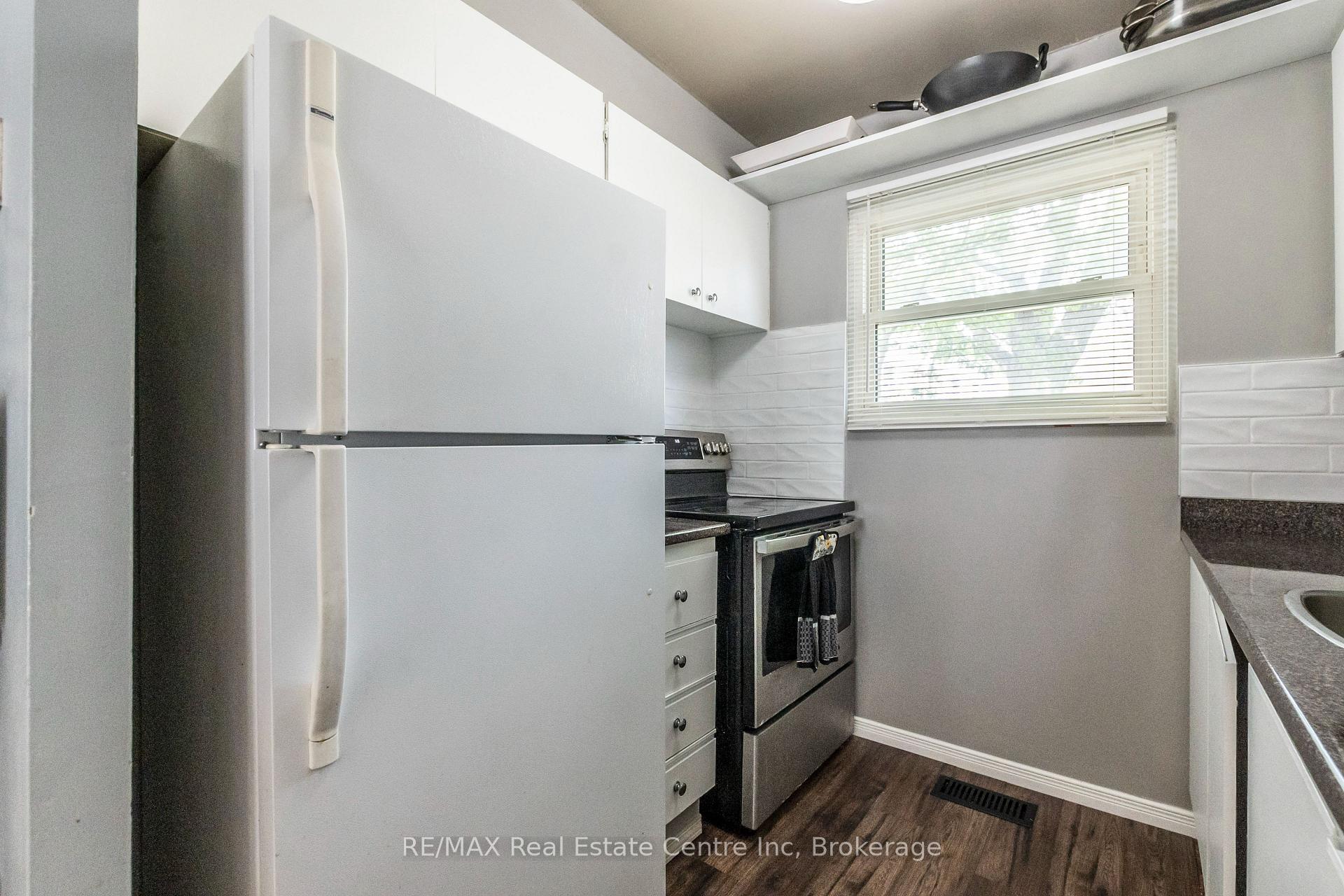 Photo 8 of Unit 9, 440 Pioneer Drive, Kitchener — HOMEH