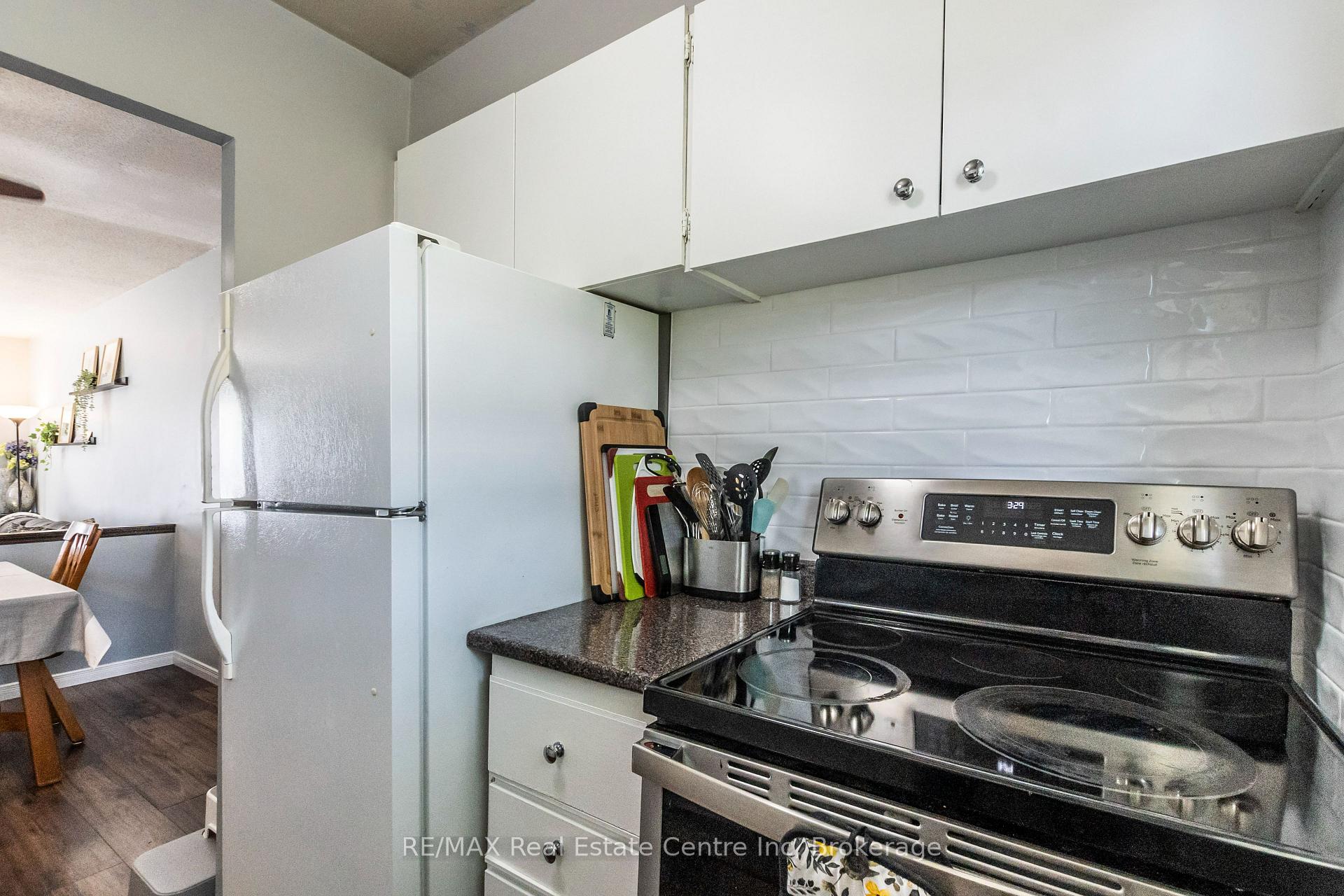 Photo 9 of Unit 9, 440 Pioneer Drive, Kitchener — HOMEH