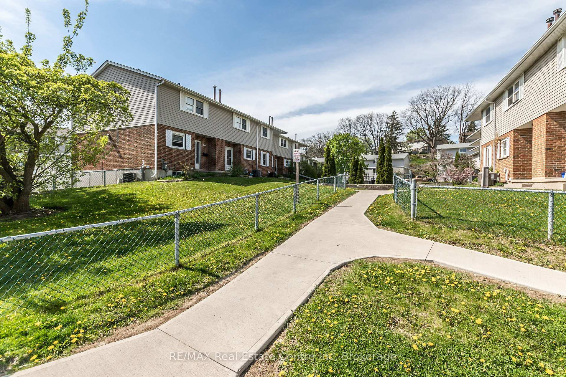 Photo 59 of Unit 9, 440 Pioneer Drive, Kitchener — HOMEH