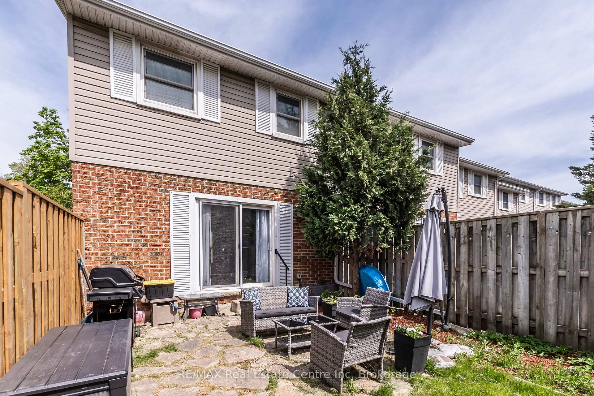 Photo 34 of Unit 9, 440 Pioneer Drive, Kitchener — HOMEH